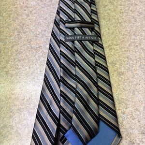 Saks Fifth Avenue Elegant Black and Gold Diagonal Tie